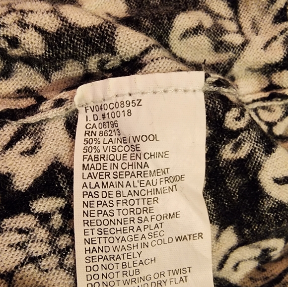 Tristan, soft wool T-shirt,  Medium - Picture 3 of 3